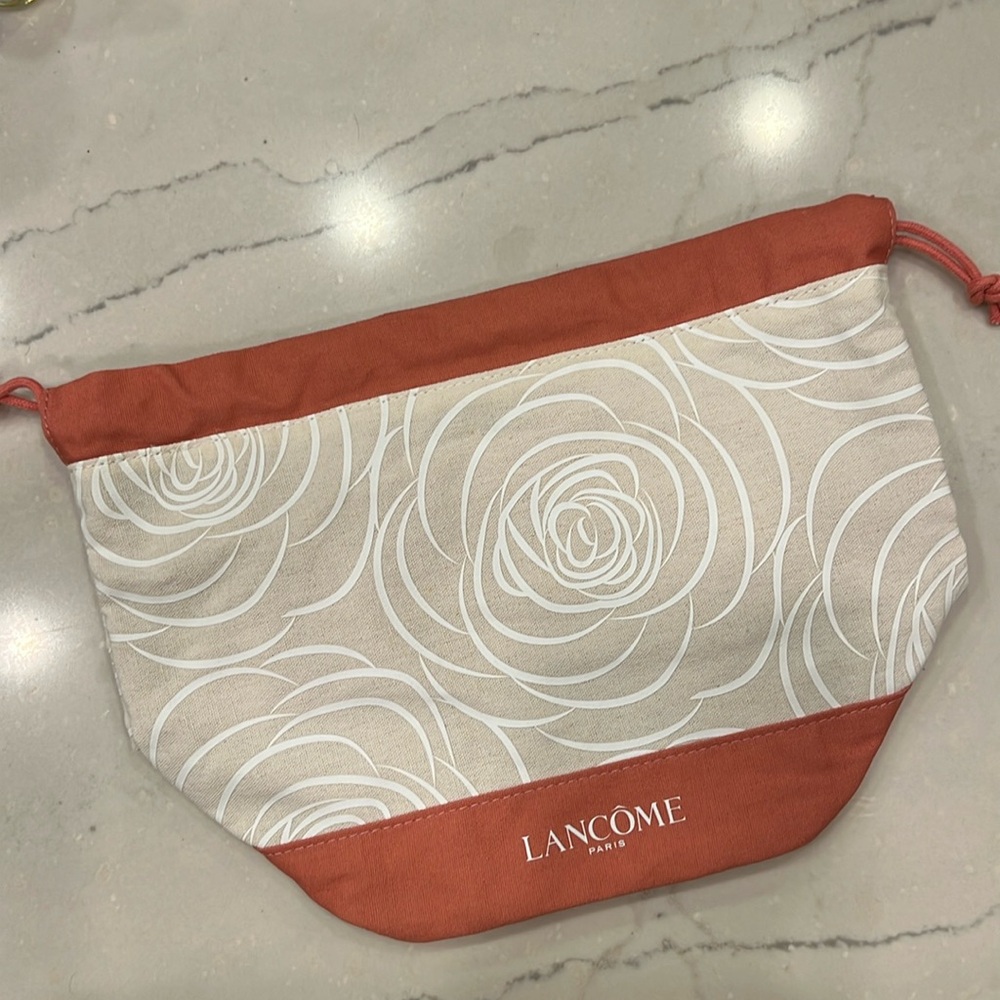 Lancôme cute travel bag new!